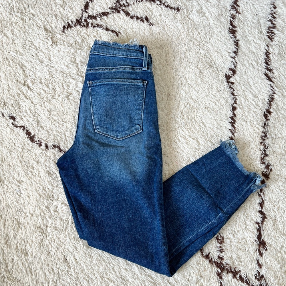 A&F Simone High Rise Ankle Jean